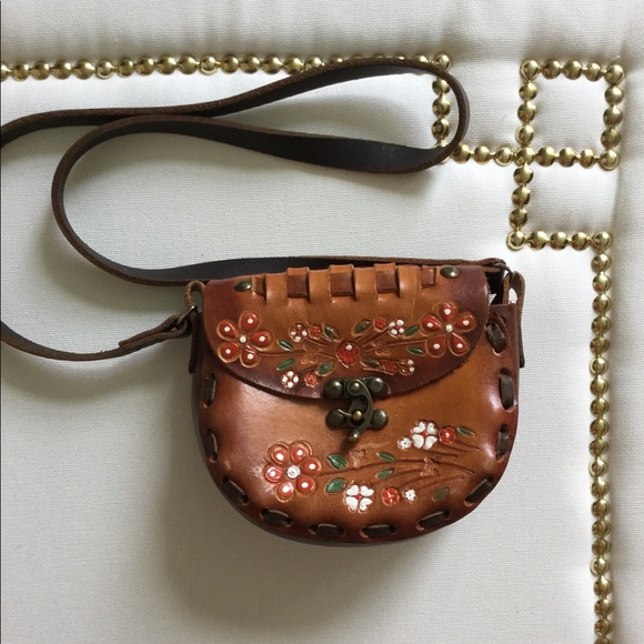 Handbags - 🏵Genuine Leather Hand Painted Crossbody🏵